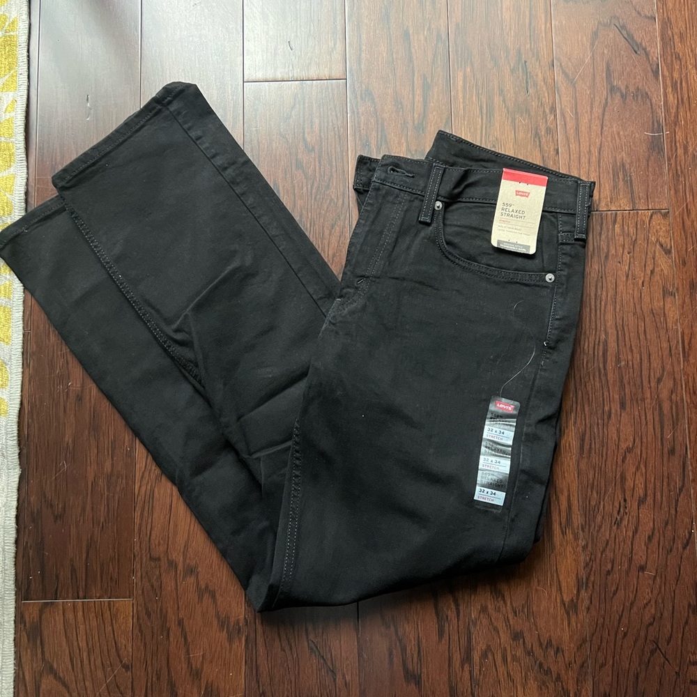 Black Levi’s jeans. Never worn! 559 relaxed straight stretch. 32X34